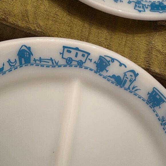 Vintage Set of 2 Pyrex Blue Trains Milk Glass Children's Divided Plates - Picture 5 of 7